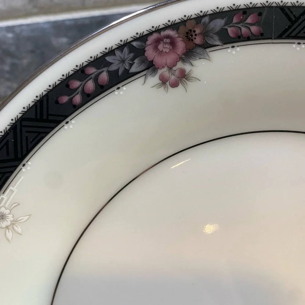 Noritake ETIENNE Ivory Fine China Salad Plates 7260 JAPAN 8 1/4”-Set of‎ 8